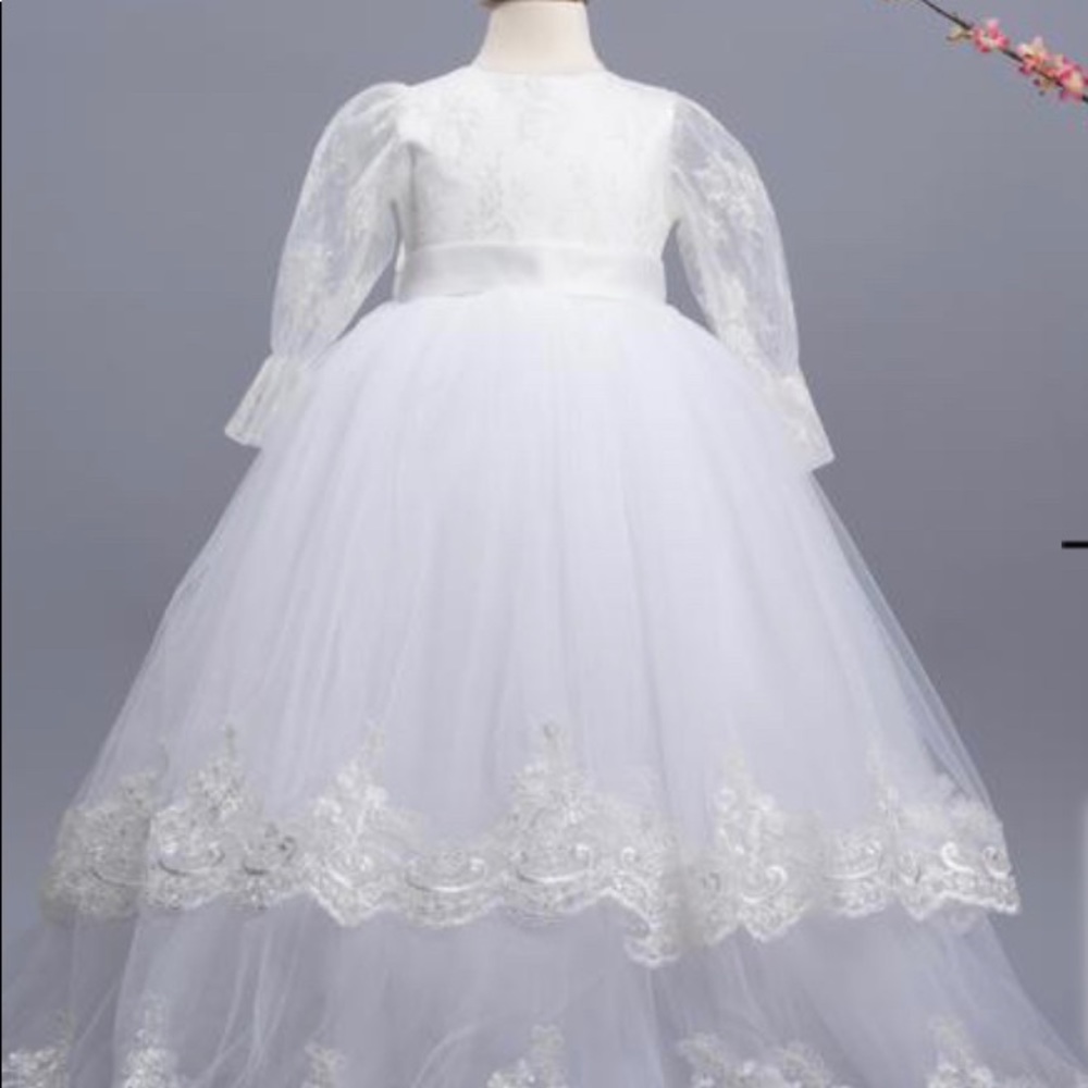 Itty bitty toes Christening gown size 2